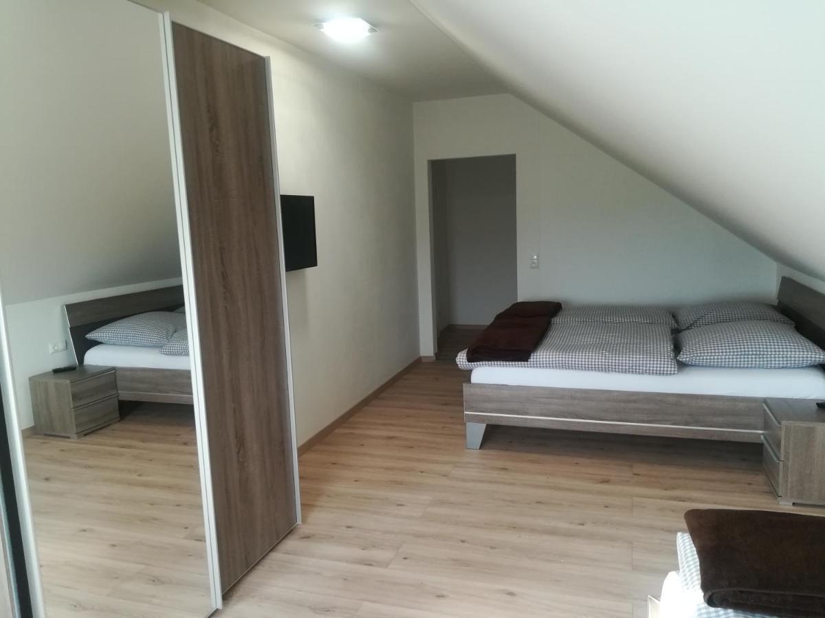 Gnadental-Stuberl Hotell Grossaitingen Eksteriør bilde