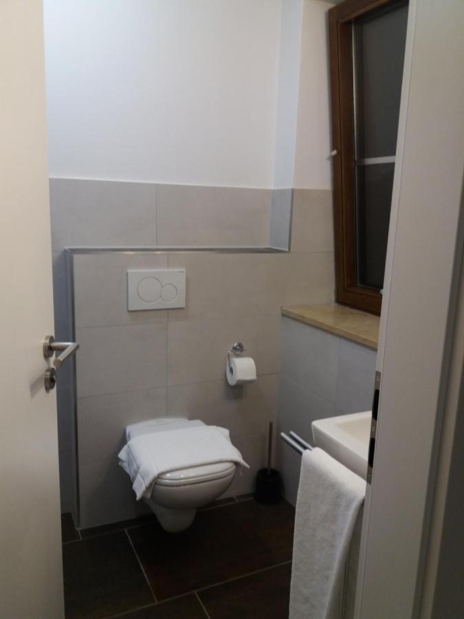 Gnadental-Stuberl Hotell Grossaitingen Eksteriør bilde